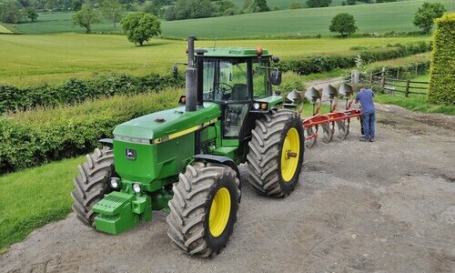 John-Deere-Classic-tractor-4-4955-720x478 (1) (1)