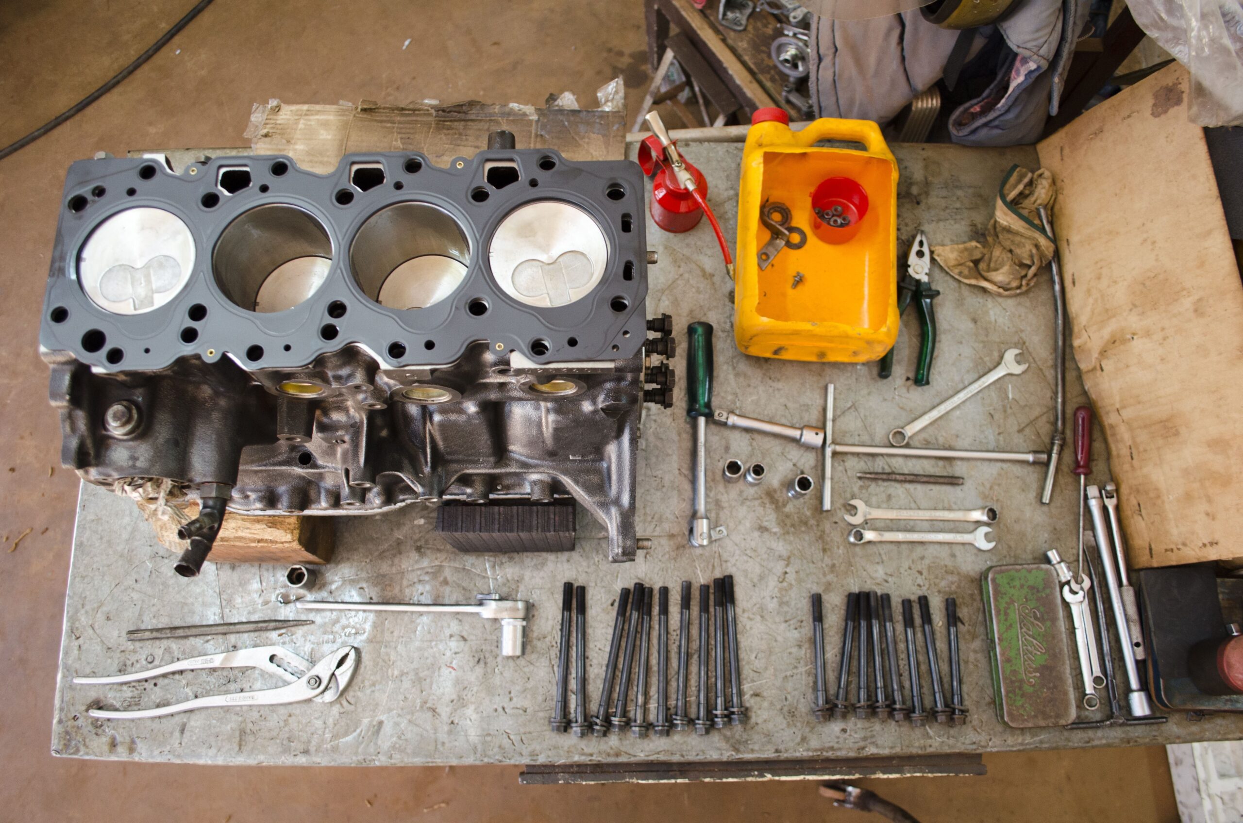 car-automobile-workshop-repair-vehicle-machine-656998-pxhere.com